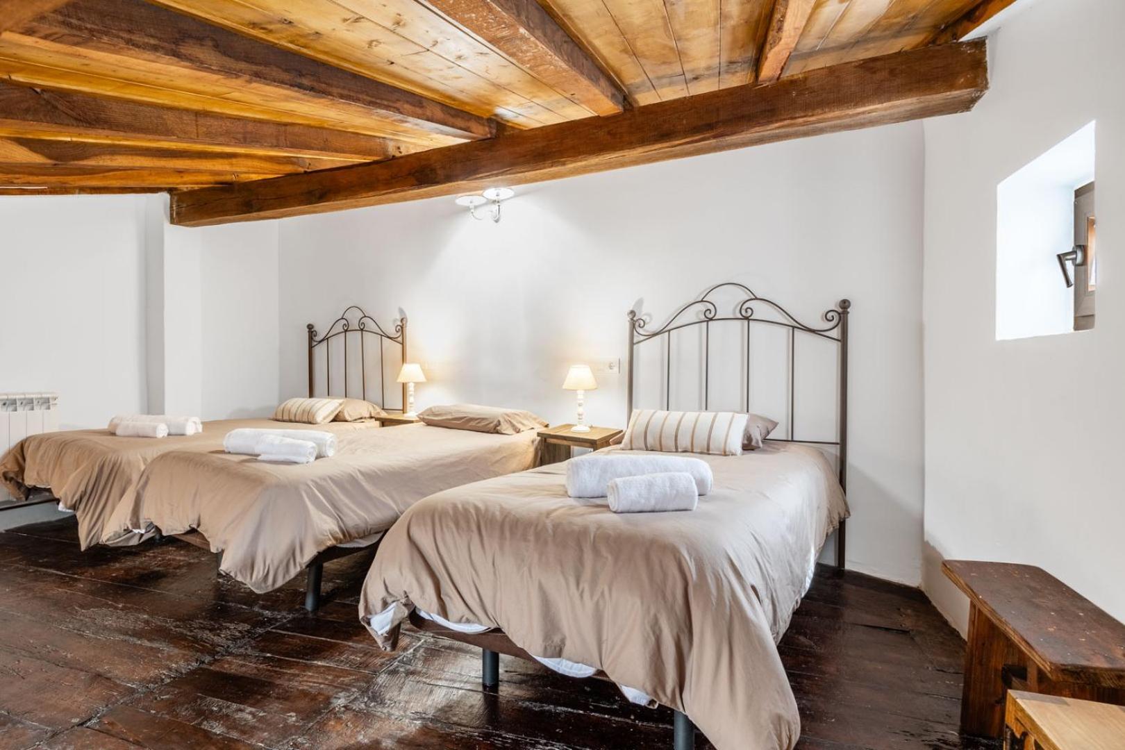 Casa Raymonde Villa Потес Екстериор снимка