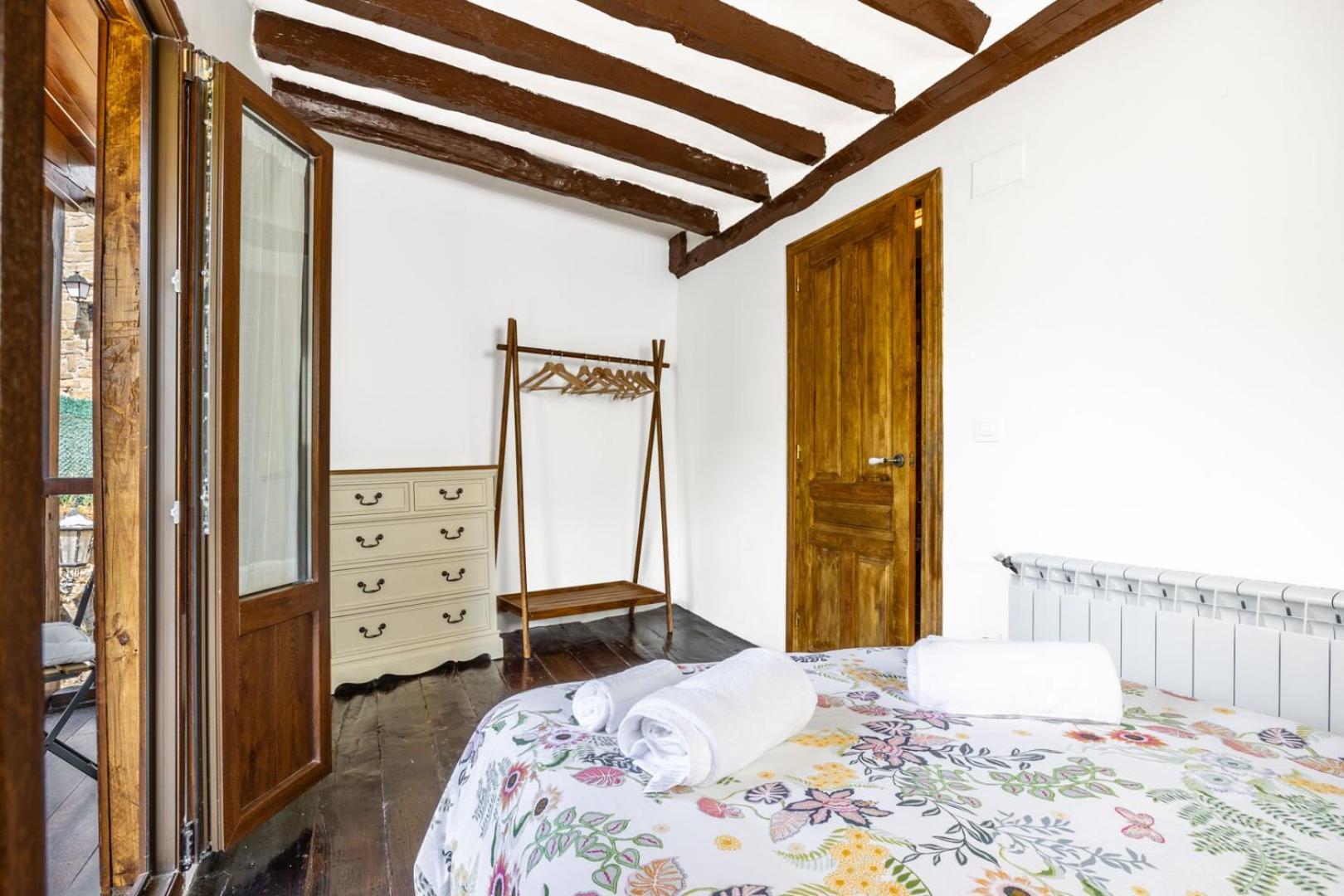 Casa Raymonde Villa Потес Екстериор снимка