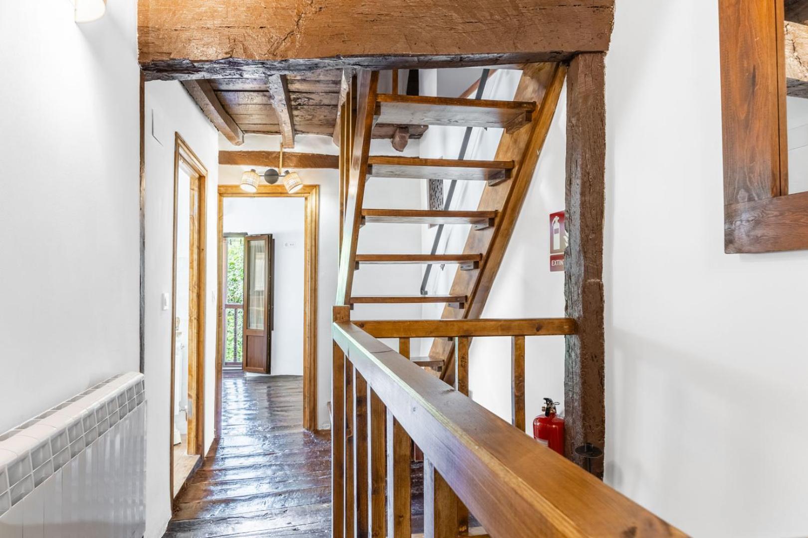 Casa Raymonde Villa Потес Екстериор снимка