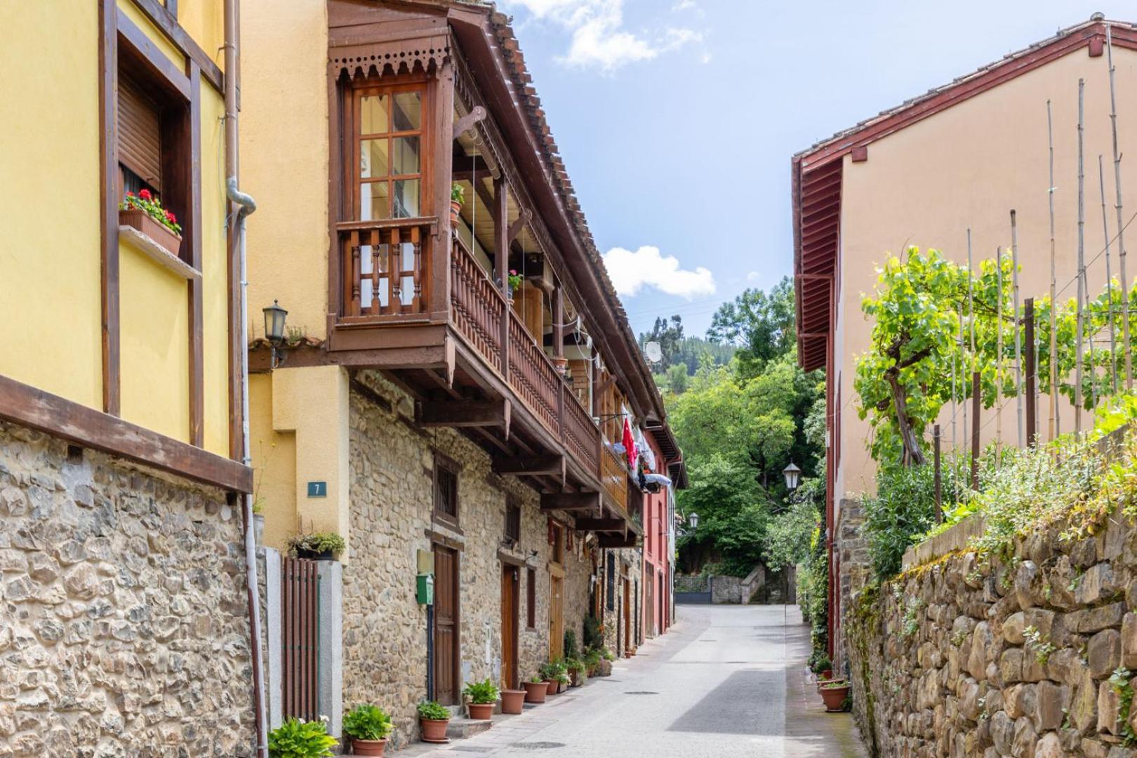 Casa Raymonde Villa Потес Екстериор снимка